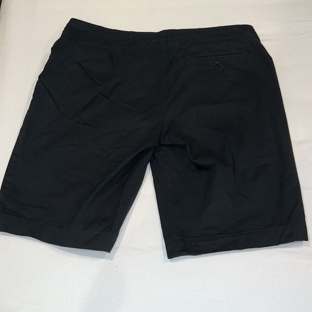 Vince Black Bermuda Short - Picture 8 of 8